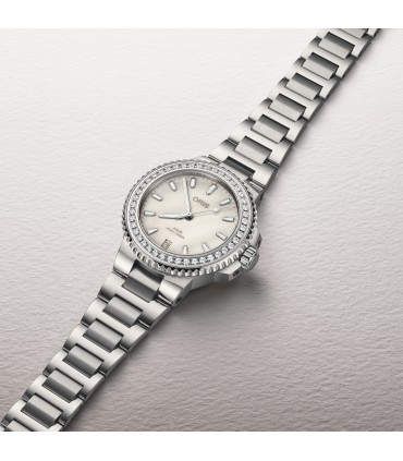 ORIS Aquis Date Diamonds Cream Mother of Pearl Automatic  01 733 7792 4956-07 8 19 05P