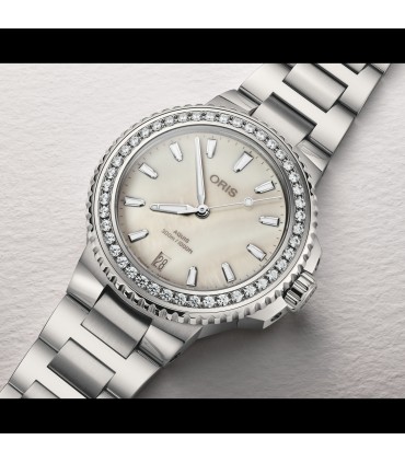 ORIS Aquis Date Diamonds Cream Mother of Pearl Automatic  01 733 7792 4956-07 8 19 05P